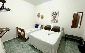 Suíte com cozinha no centro de Jeri